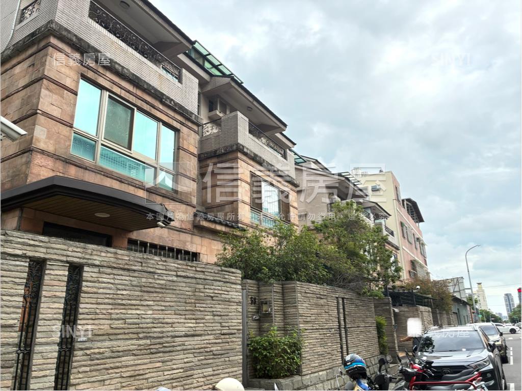七期西側臨路大地坪別墅房屋室內格局與周邊環境