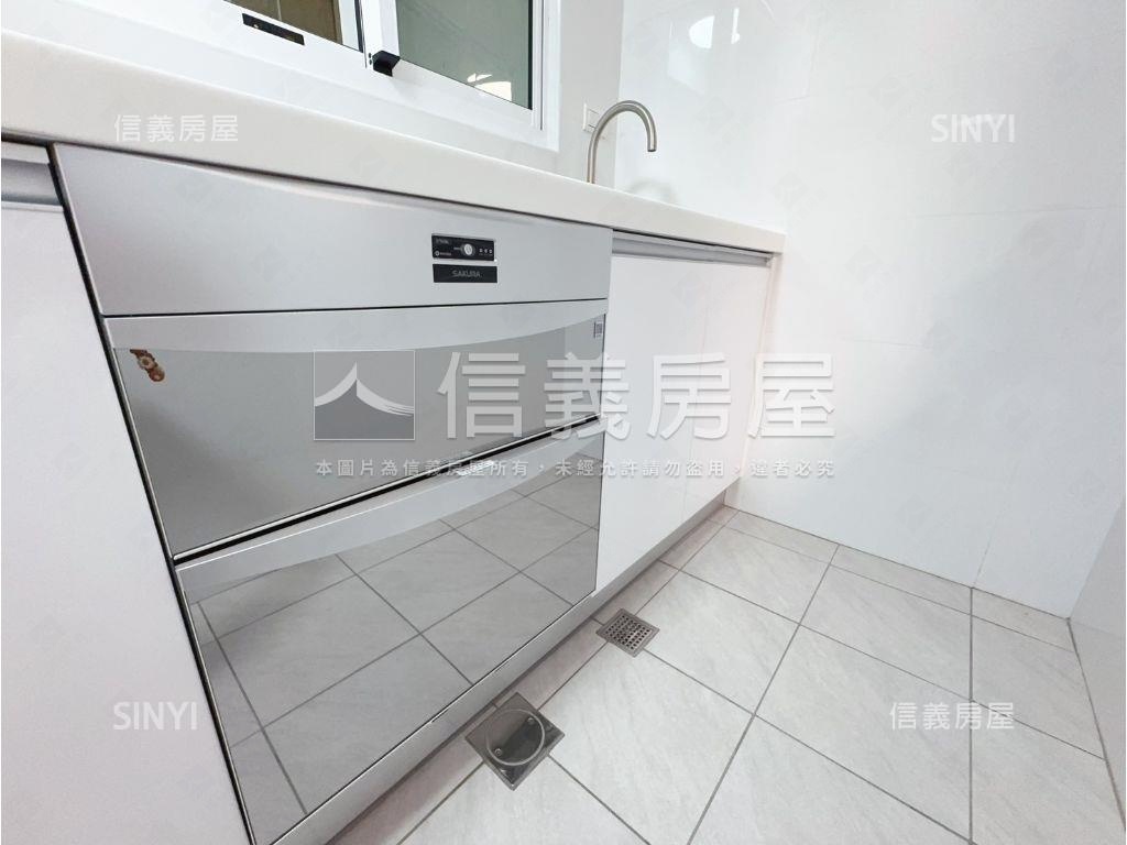 朝南，崇德裝潢美別墅房屋室內格局與周邊環境