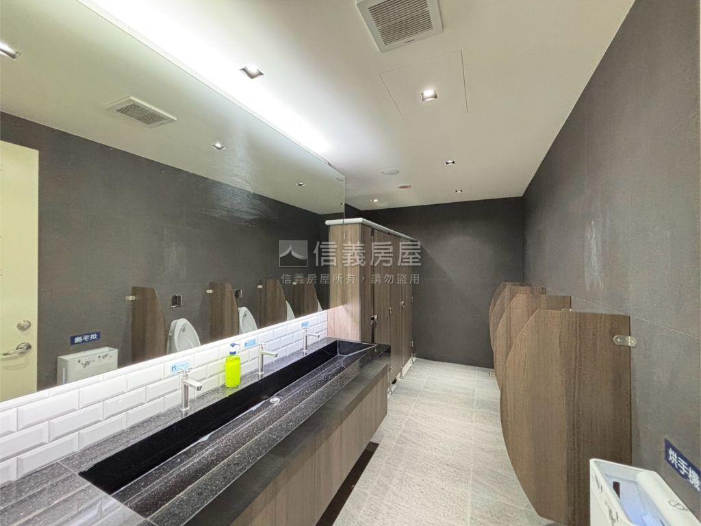 板橋江翠鋼骨辦公１５Ｆ房屋室內格局與周邊環境