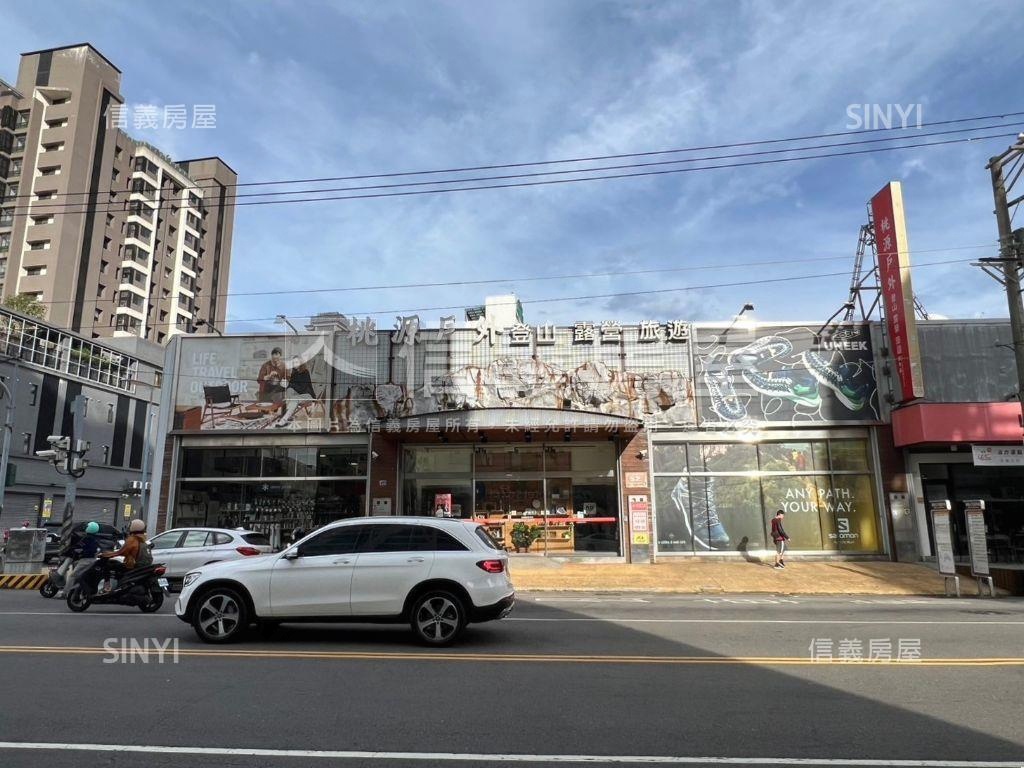 逢甲面寬約８米獨棟透店房屋室內格局與周邊環境