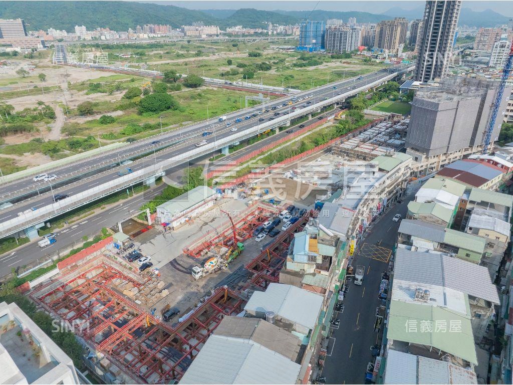 全坤峰碩稀有Ａ戶景觀２房房屋室內格局與周邊環境