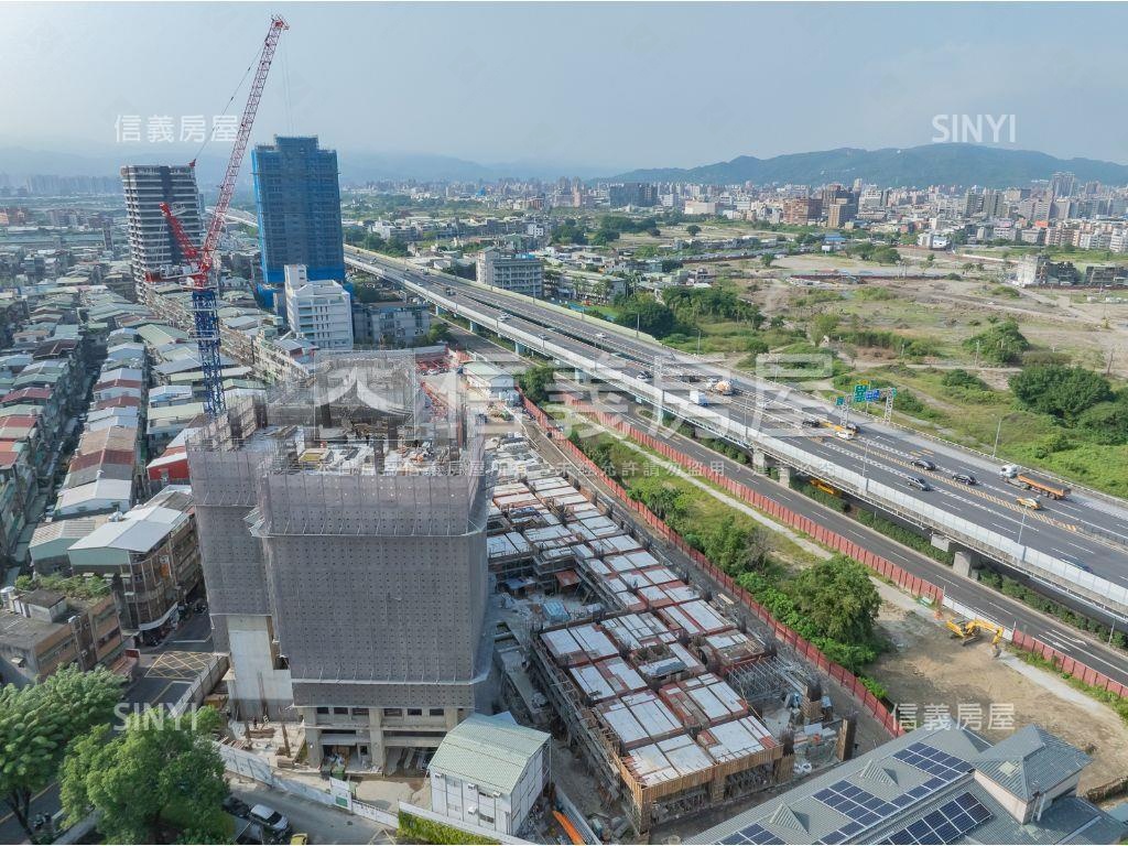 全坤峰碩稀有Ａ戶景觀２房房屋室內格局與周邊環境