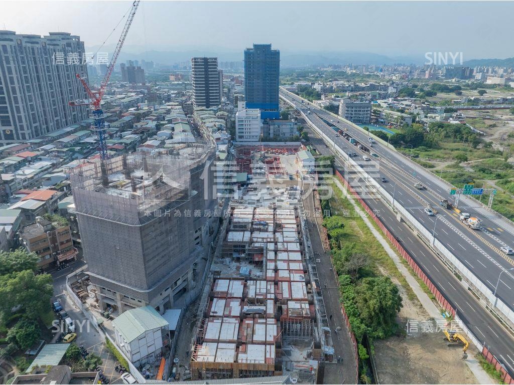 全坤峰碩稀有Ａ戶景觀２房房屋室內格局與周邊環境