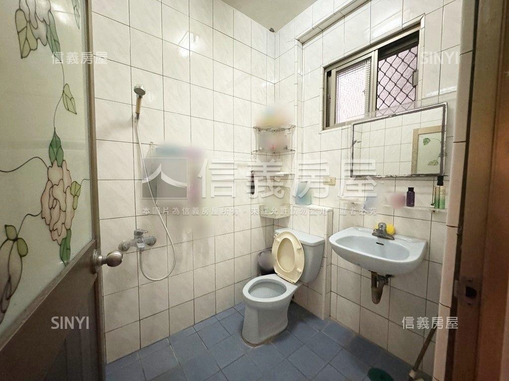 近火車站三塊厝大面寬透天房屋室內格局與周邊環境