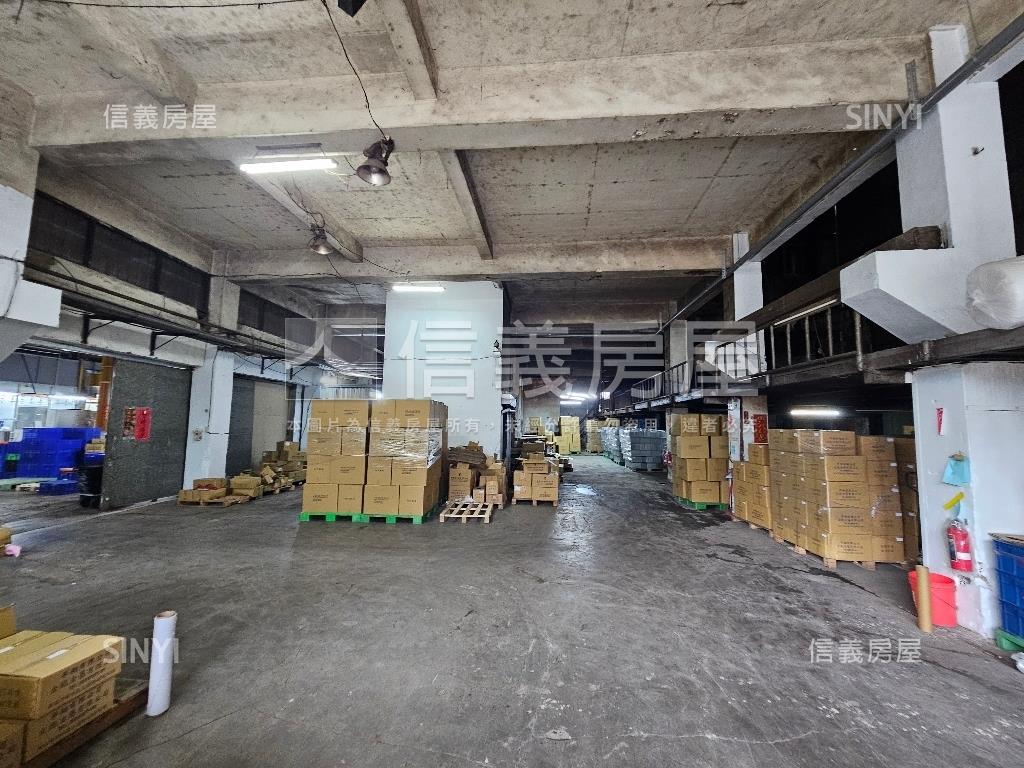 近土城交流道透天廠房房屋室內格局與周邊環境