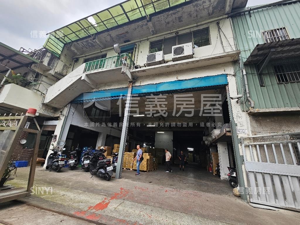 近土城交流道透天廠房房屋室內格局與周邊環境