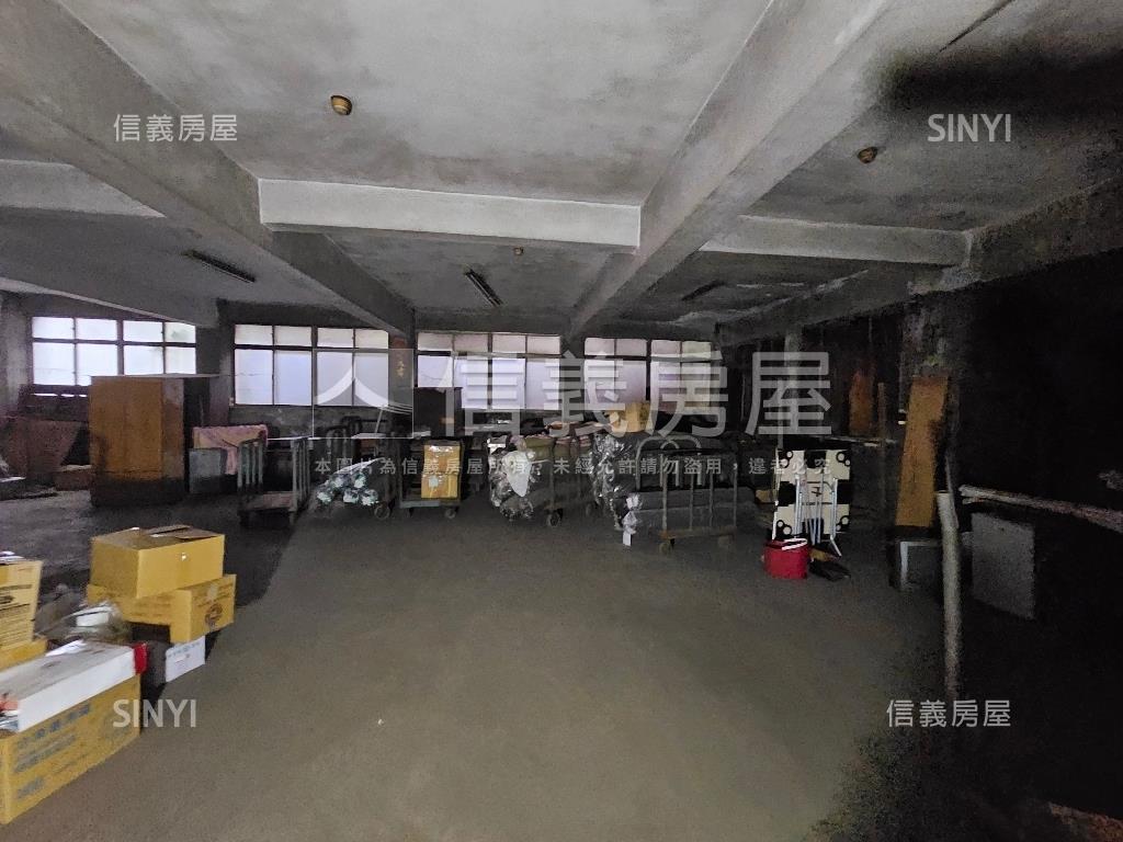 近土城交流道透天廠房房屋室內格局與周邊環境