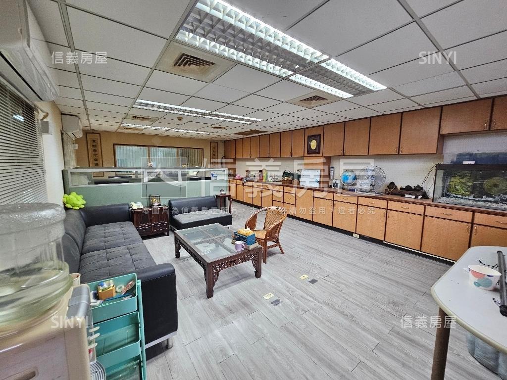 近土城交流道透天廠房房屋室內格局與周邊環境