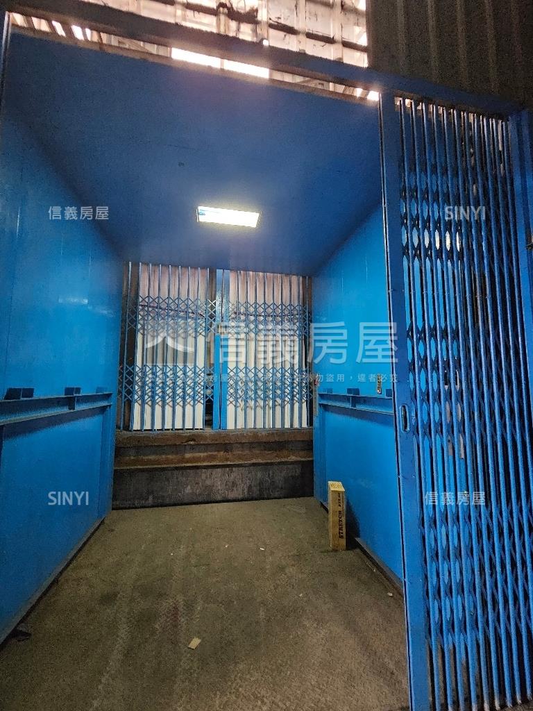 近土城交流道透天廠房房屋室內格局與周邊環境