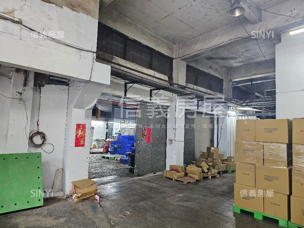 近土城交流道透天廠房房屋室內格局與周邊環境