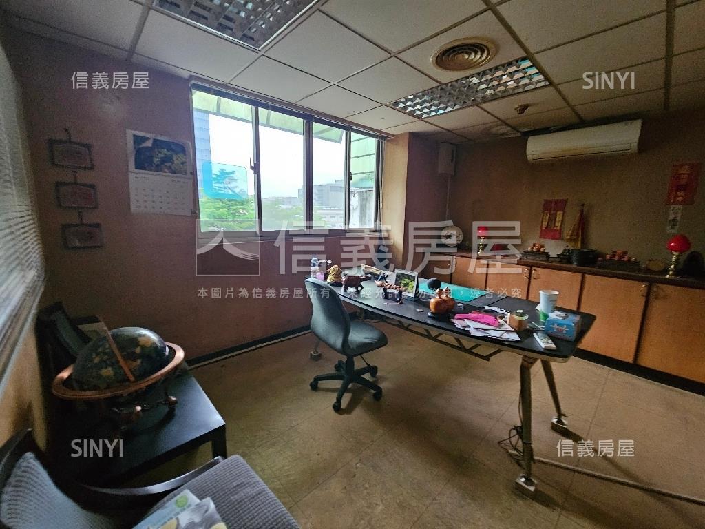 近土城交流道透天廠房房屋室內格局與周邊環境