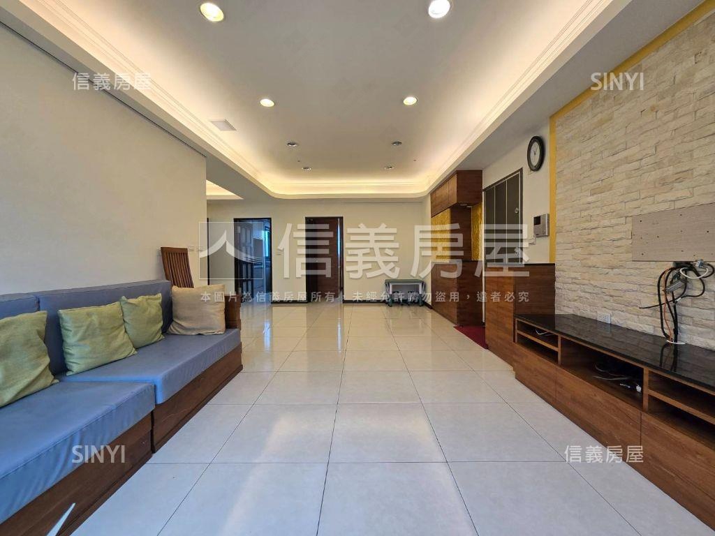 近藝文和中路品藏三房車位房屋室內格局與周邊環境