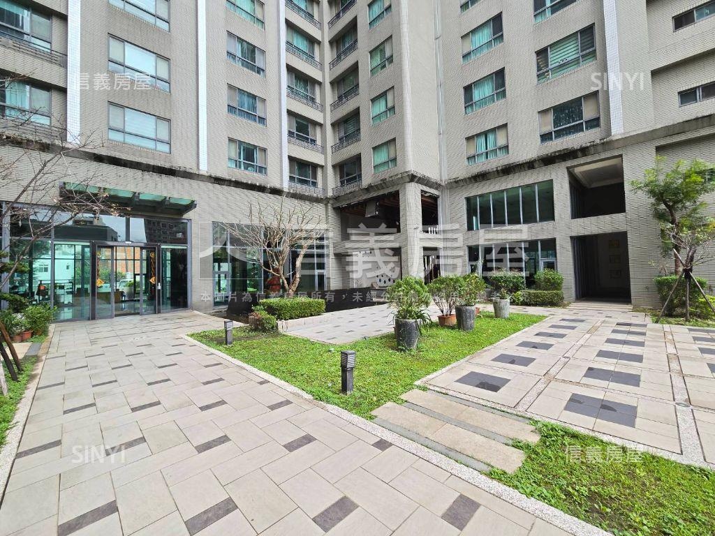 近藝文和中路品藏三房車位房屋室內格局與周邊環境