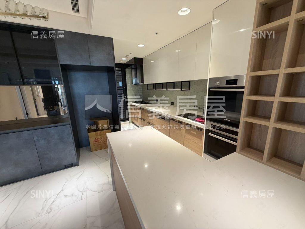 稀有！舜元知茵四房雙平車房屋室內格局與周邊環境