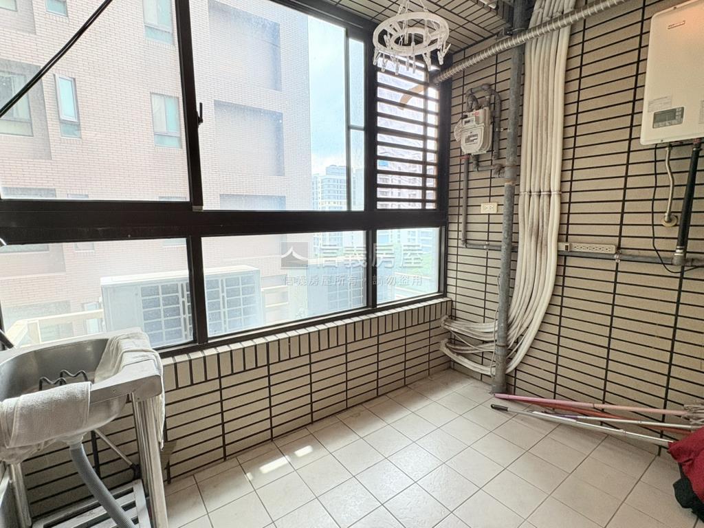 近捷運太子美景三房房屋室內格局與周邊環境