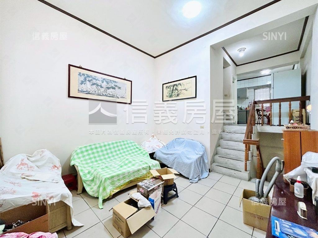 近勤益大學美透天房屋室內格局與周邊環境