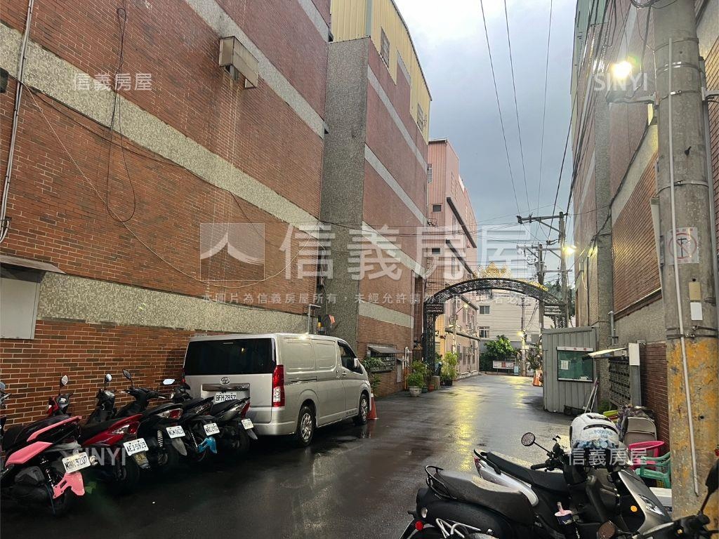 近勤益大學美透天房屋室內格局與周邊環境
