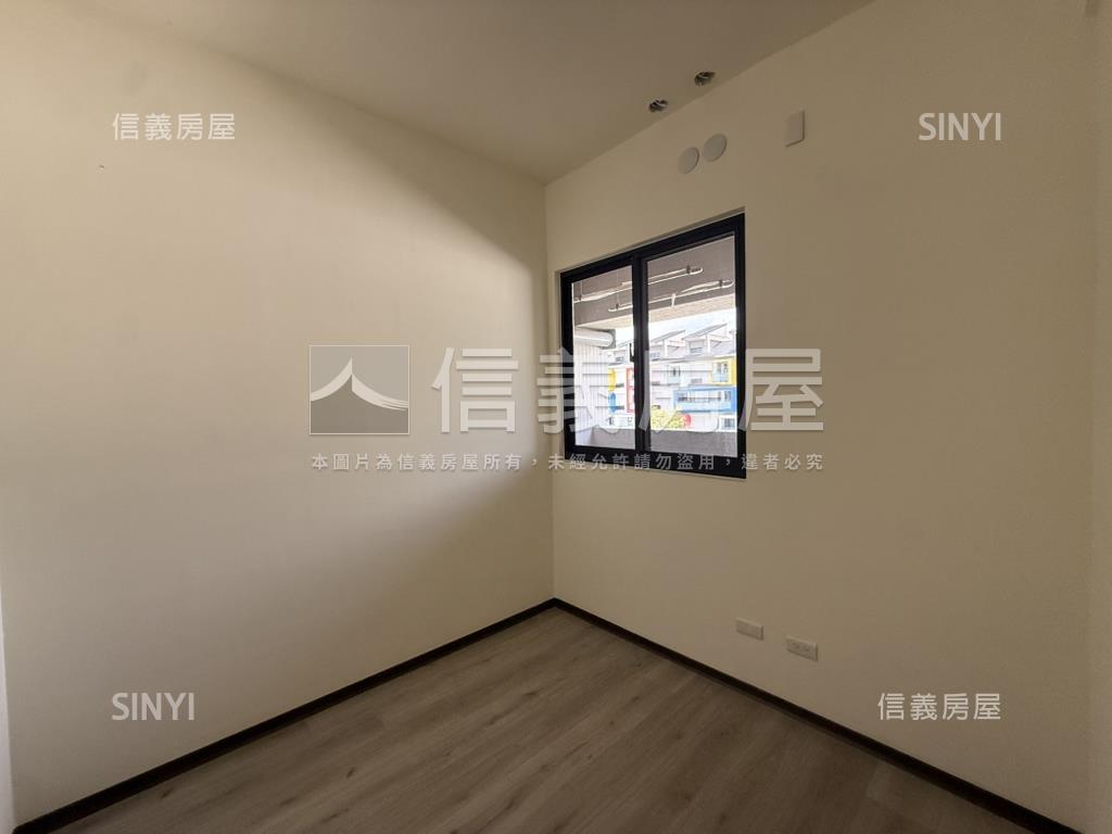 陽光四季三房雙平車房屋室內格局與周邊環境