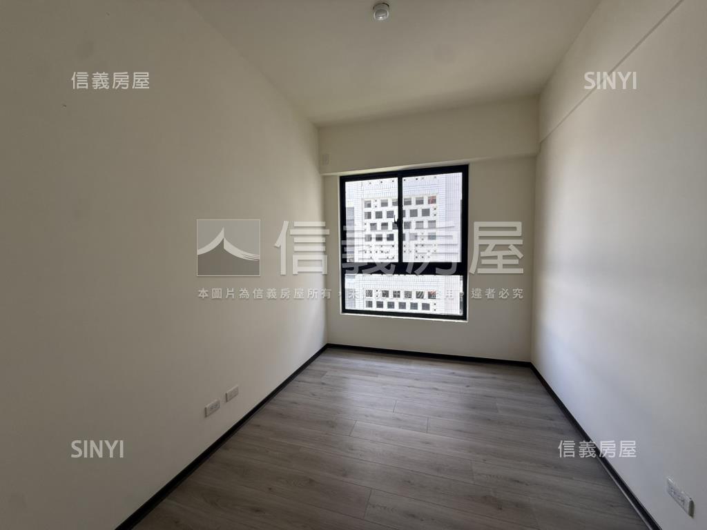 陽光四季三房雙平車房屋室內格局與周邊環境