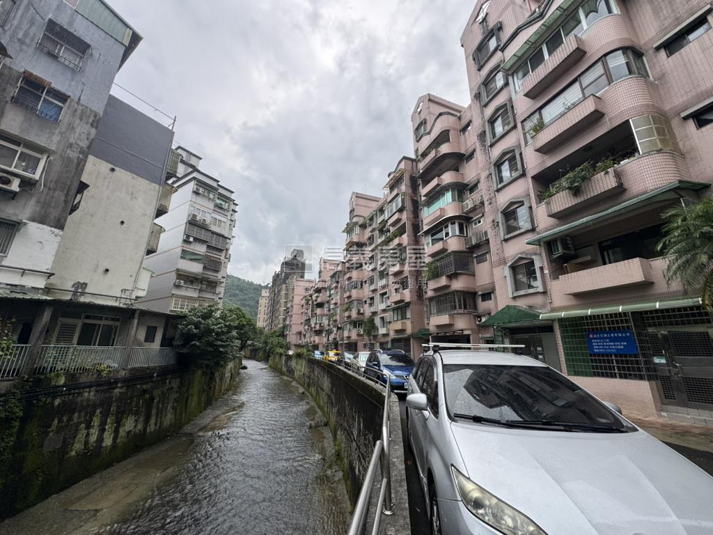 政大文山天水雅筑４房房屋室內格局與周邊環境