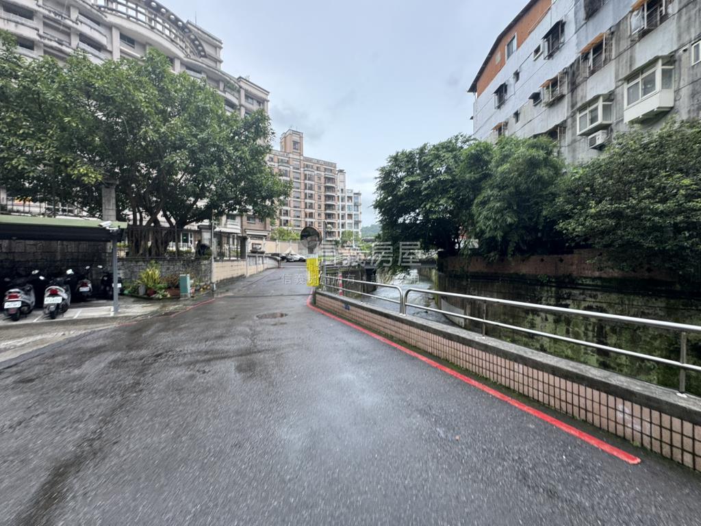 政大文山天水雅筑４房房屋室內格局與周邊環境