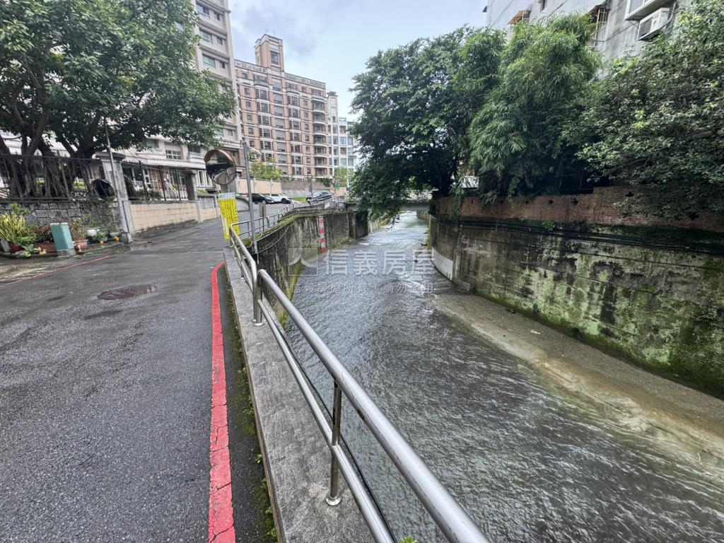 政大文山天水雅筑４房房屋室內格局與周邊環境