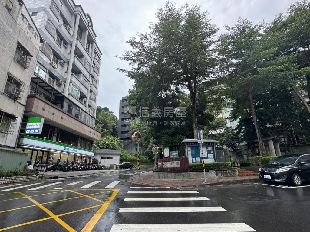 政大文山天水雅筑４房房屋室內格局與周邊環境