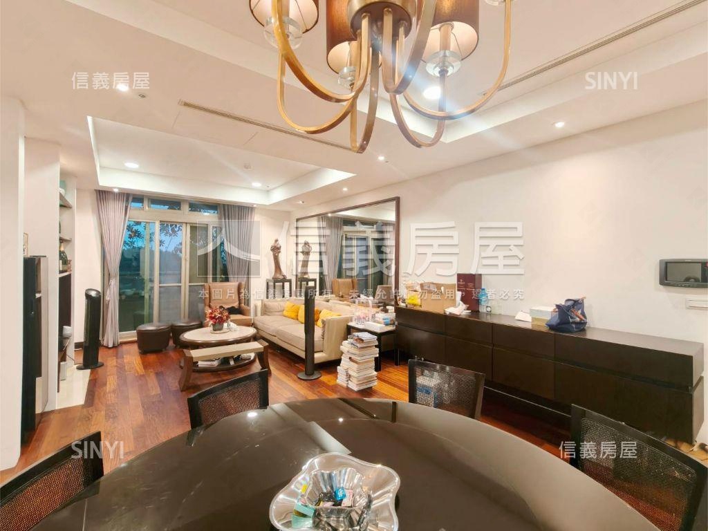 世界山莊Ｆ棟景觀四房車位房屋室內格局與周邊環境