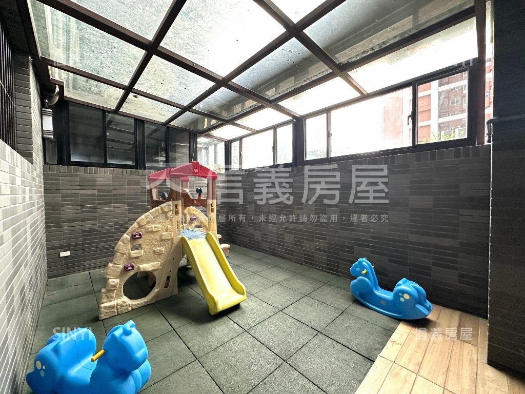 家樂福商圈首購精美兩房房屋室內格局與周邊環境