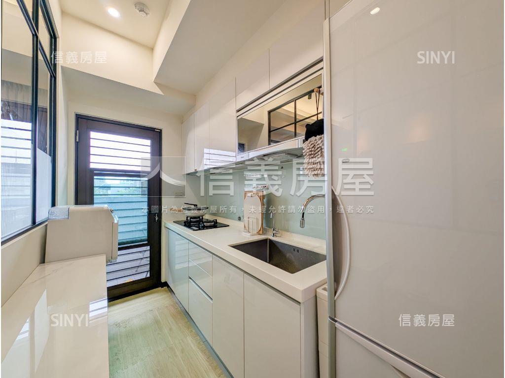 柏金苑。稀有採光高樓２房房屋室內格局與周邊環境