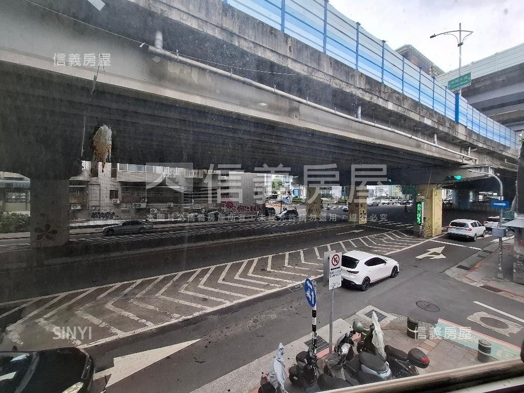 忠孝新生捷運北科３房２衛房屋室內格局與周邊環境