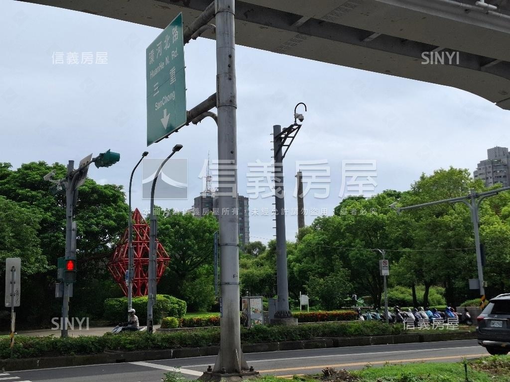 忠孝新生捷運北科３房２衛房屋室內格局與周邊環境