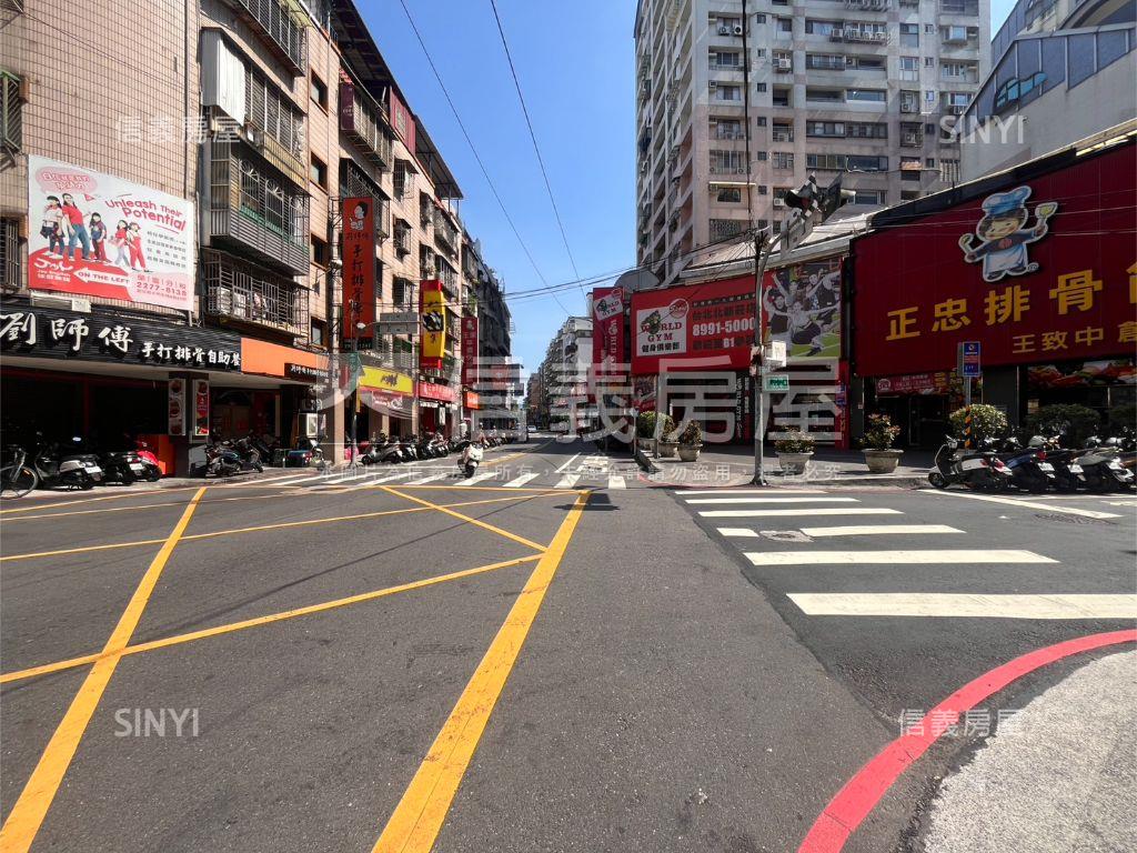 榮富歐洲肆房豪邸房屋室內格局與周邊環境