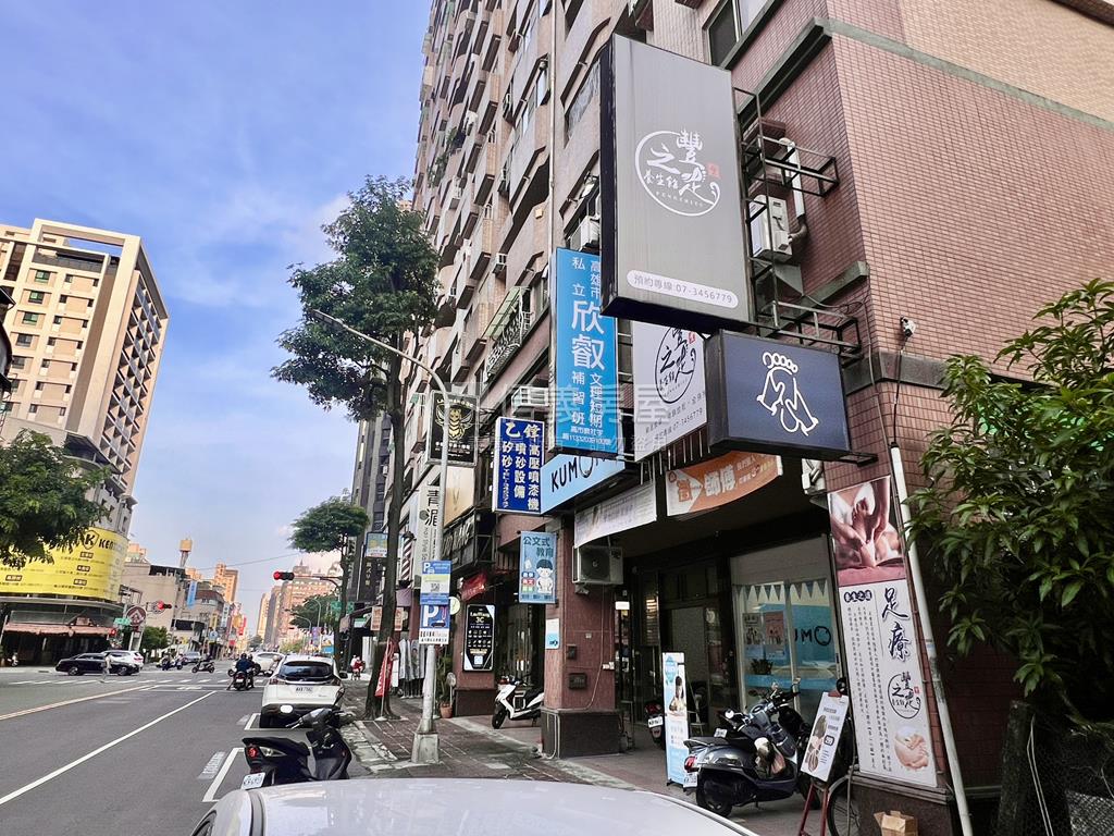 孟子近自由市場透天金店面房屋室內格局與周邊環境