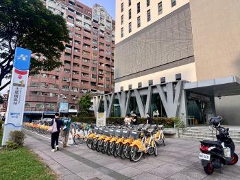 孟子近自由市場透天金店面