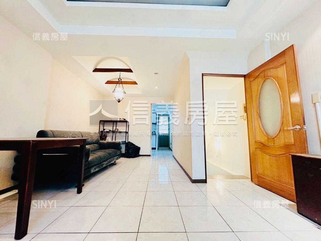 東區仁東街｜稀有燙金店住房屋室內格局與周邊環境