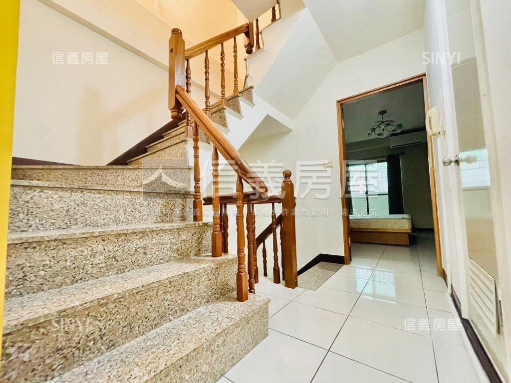 東區仁東街｜稀有燙金店住房屋室內格局與周邊環境