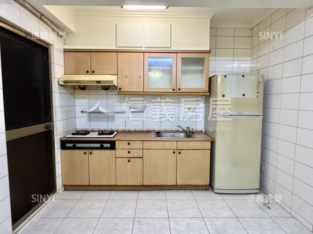 安平成家首選三房平車房屋室內格局與周邊環境