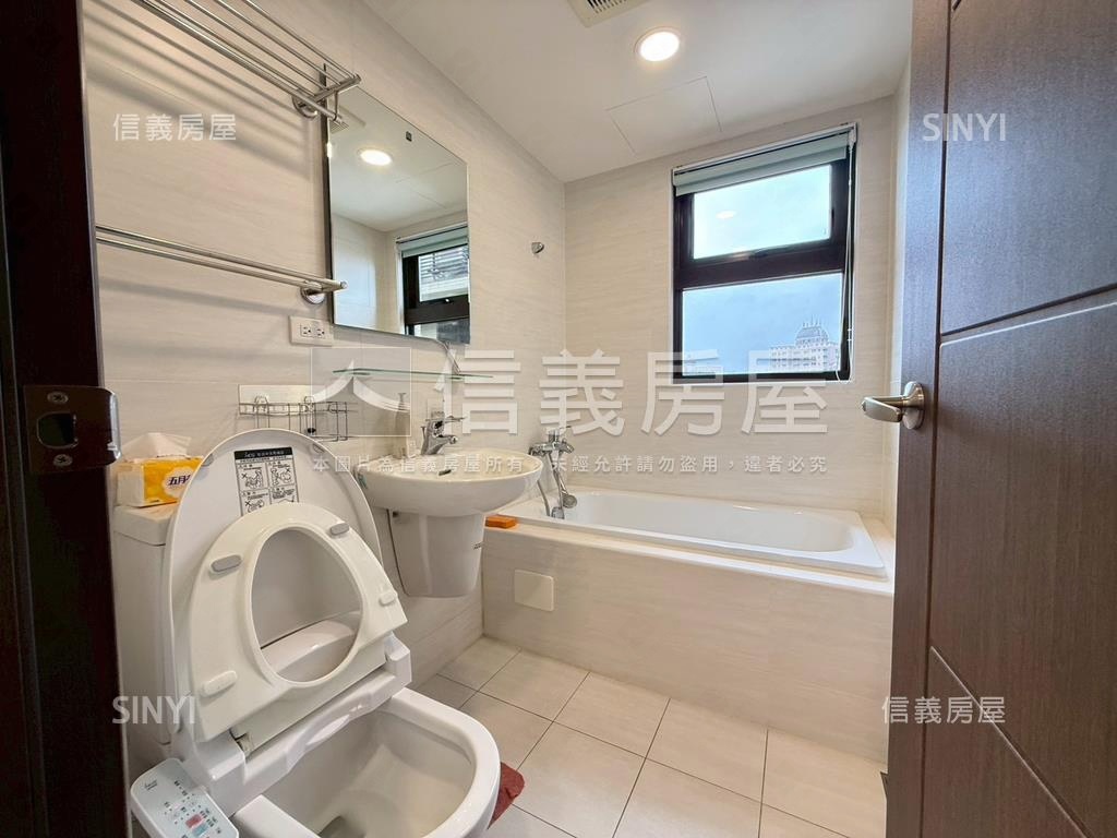 中路竹城三房有車位房屋室內格局與周邊環境