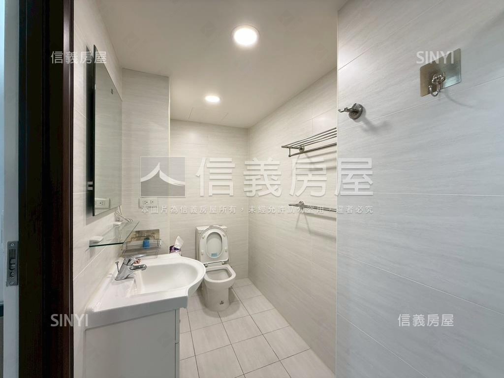 中路竹城三房有車位房屋室內格局與周邊環境