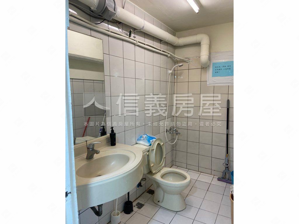 中華路多功能地下室房屋室內格局與周邊環境