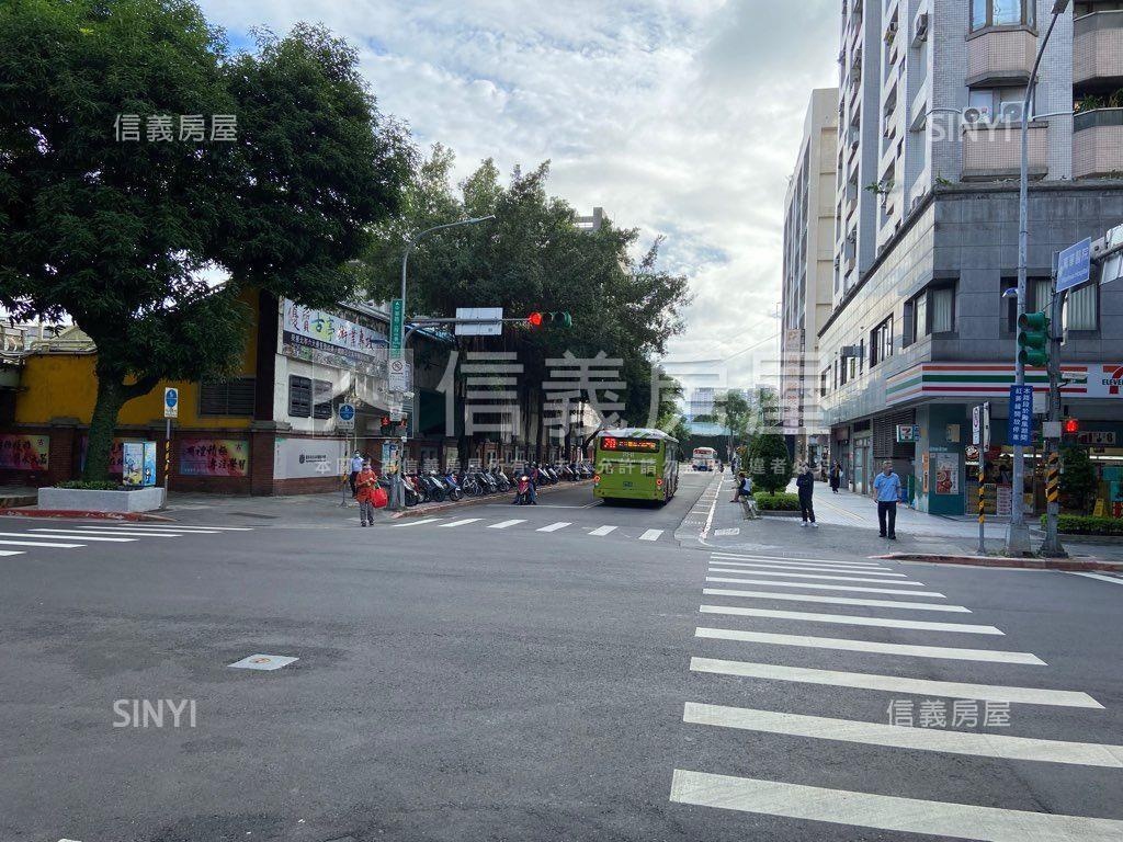 中華路多功能地下室房屋室內格局與周邊環境