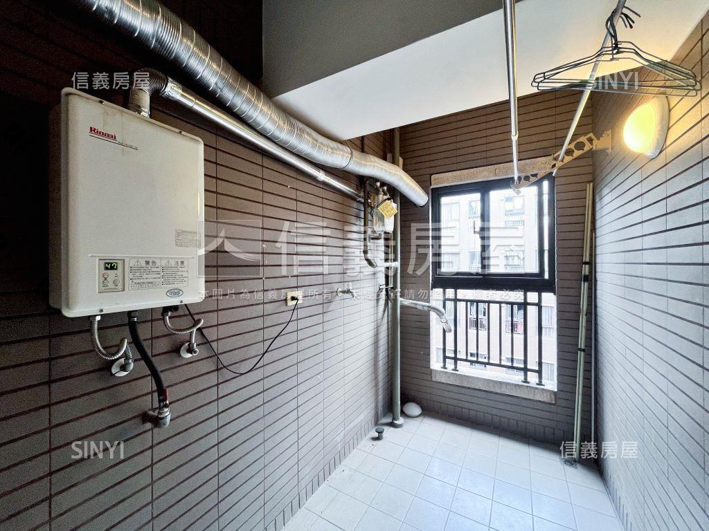 極品✪稀有次頂樓三房車位房屋室內格局與周邊環境