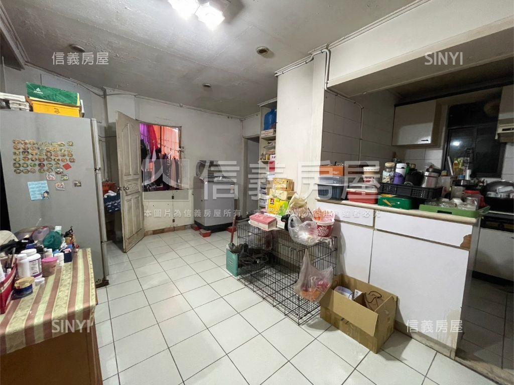 土持１４．９７坪公寓三樓房屋室內格局與周邊環境