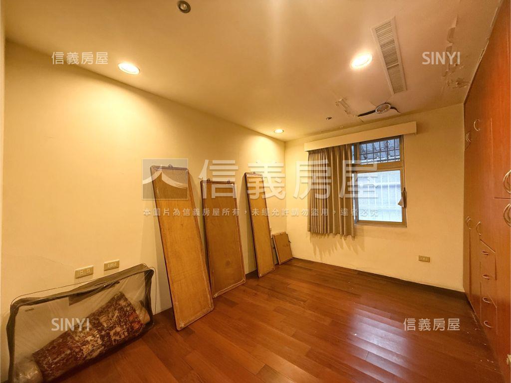 區公所正面公園－雅致溫居房屋室內格局與周邊環境