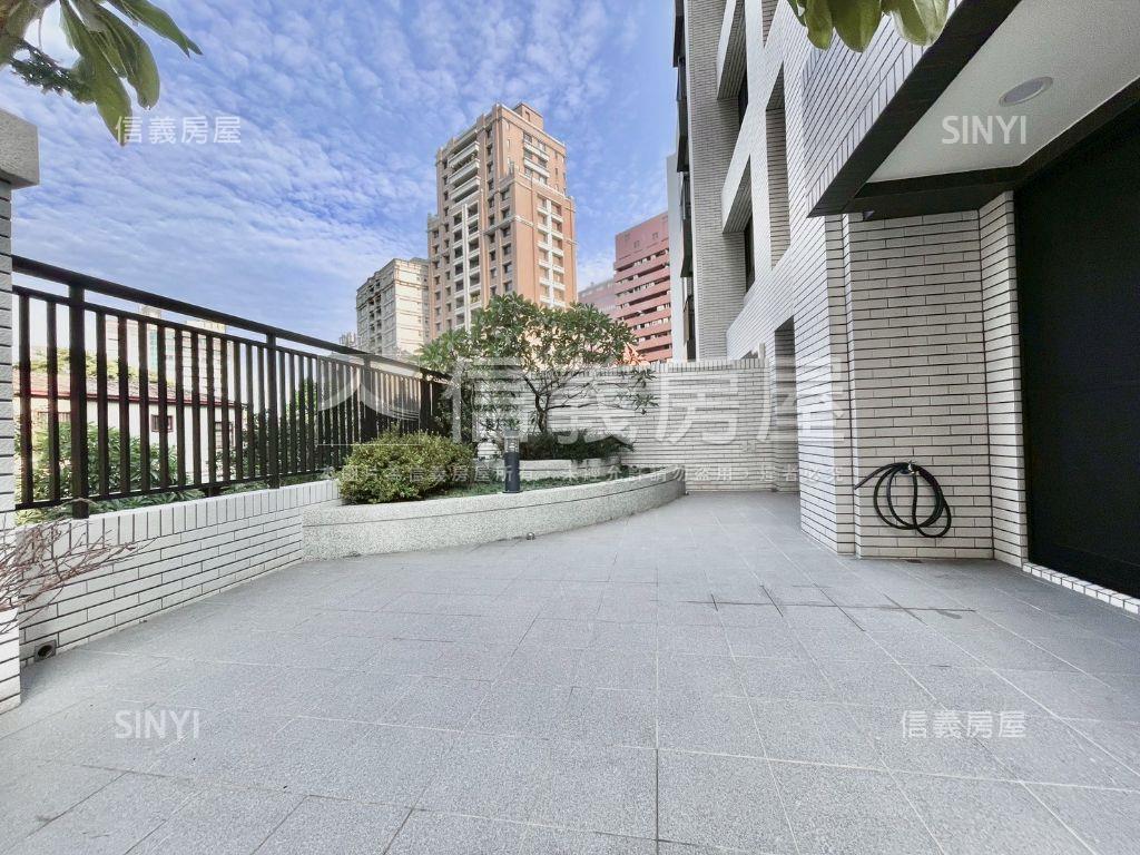 宏台敦旭三房雙平車露臺戶房屋室內格局與周邊環境