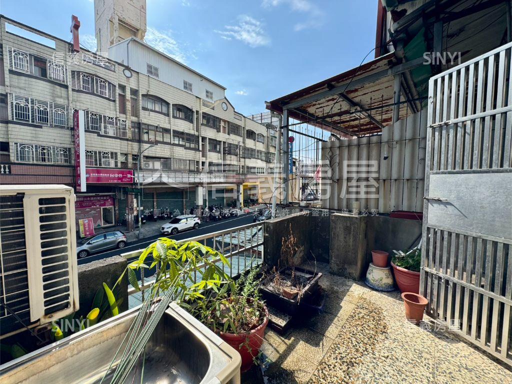 專任正中興路二段透店房屋室內格局與周邊環境