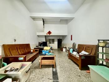 鳳山國中捷運旁騎樓透天