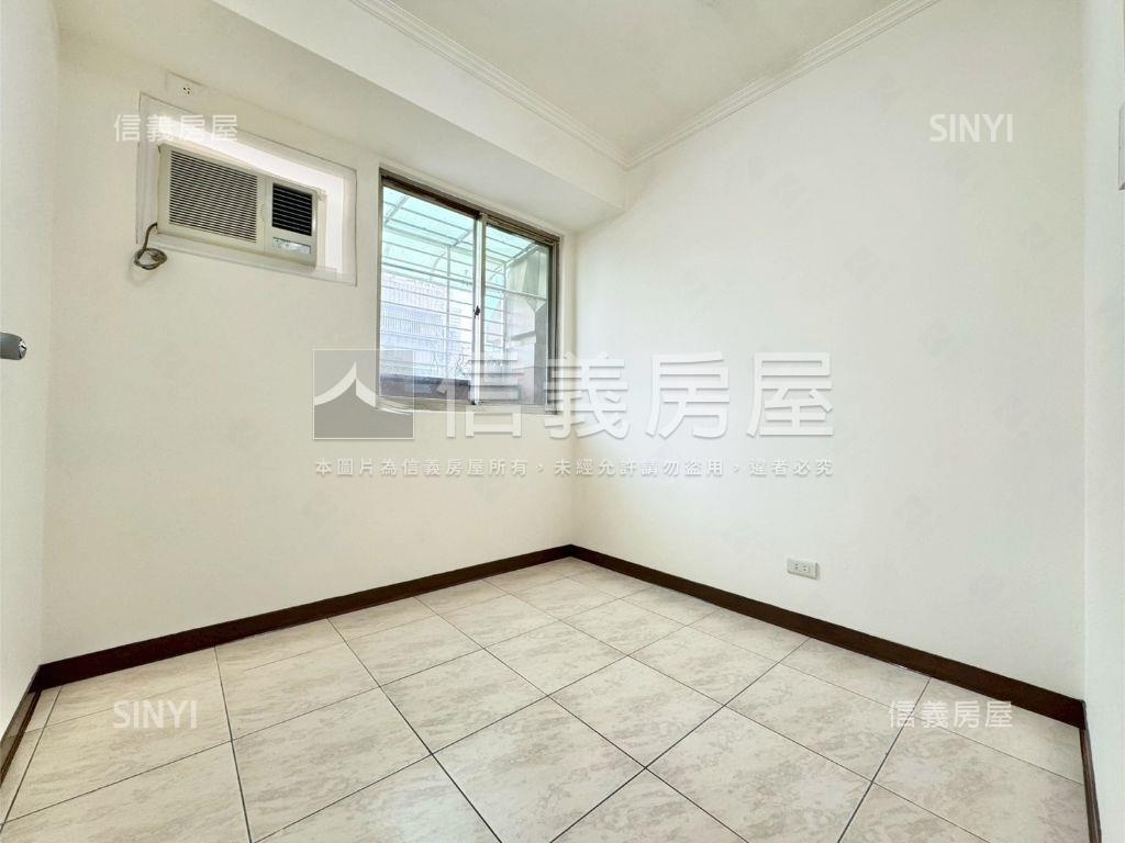 邊間好採光兩房附車位房屋室內格局與周邊環境