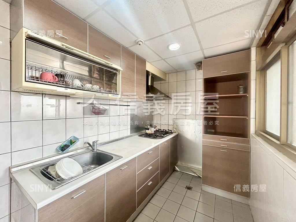 光復國宅美裝潢三房房屋室內格局與周邊環境